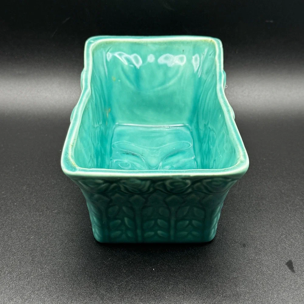 Unbranded vintage ceramic